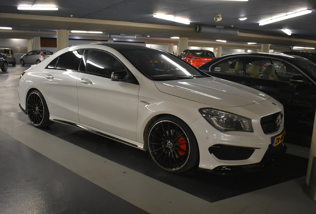 Mercedes-Benz CLA 45 AMG C117