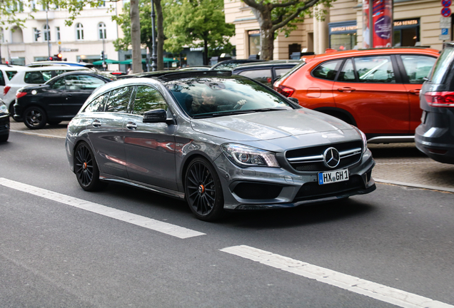 Mercedes-Benz CLA 45 AMG Shooting Brake