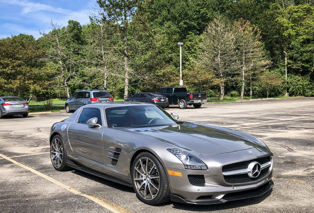 Mercedes-Benz SLS AMG