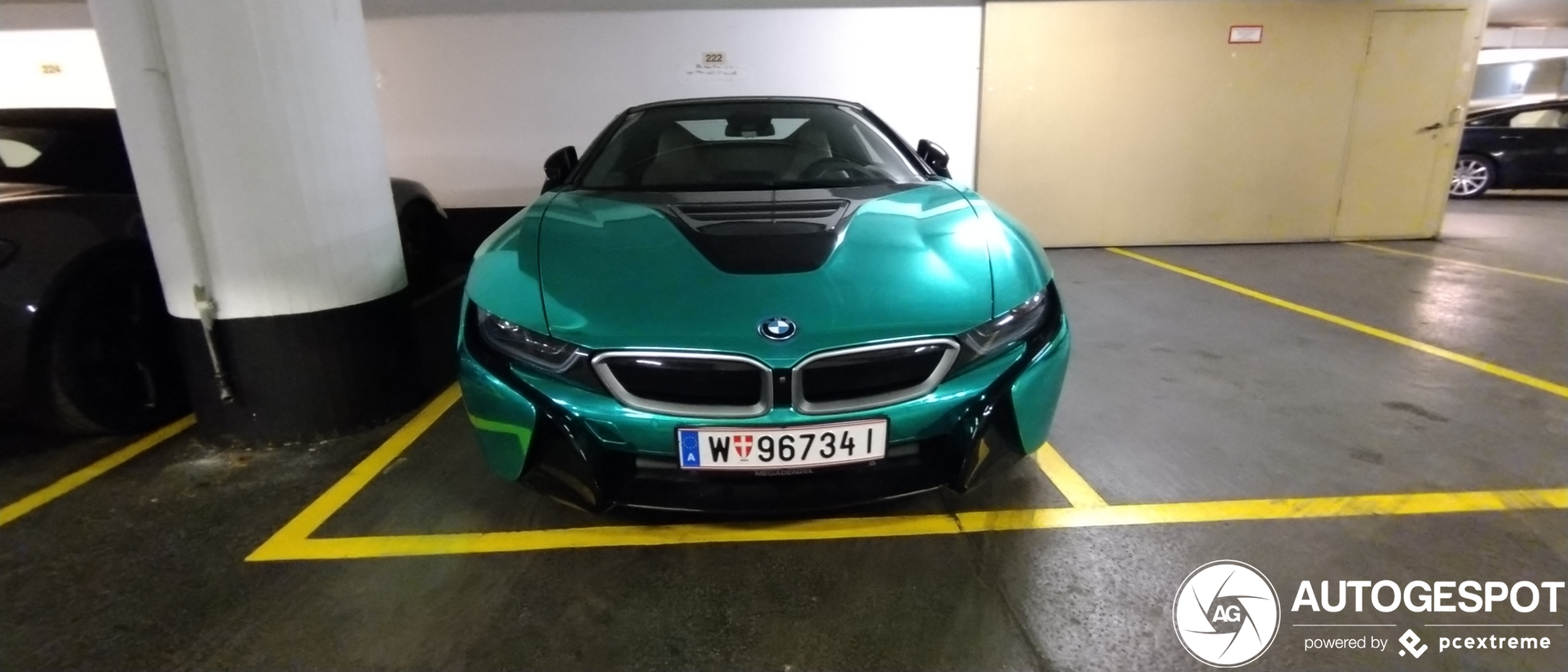 BMW i8 Roadster