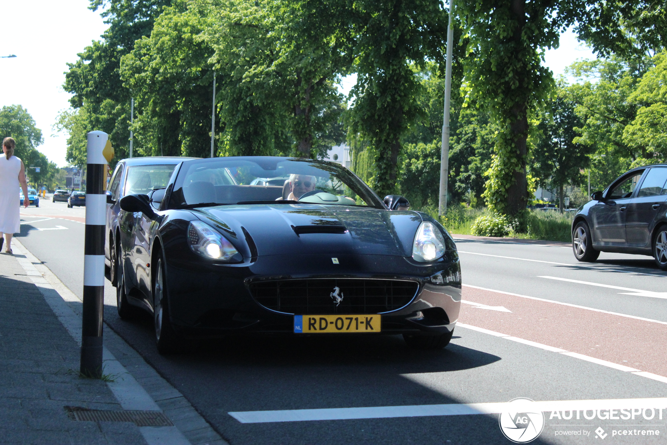 Ferrari California