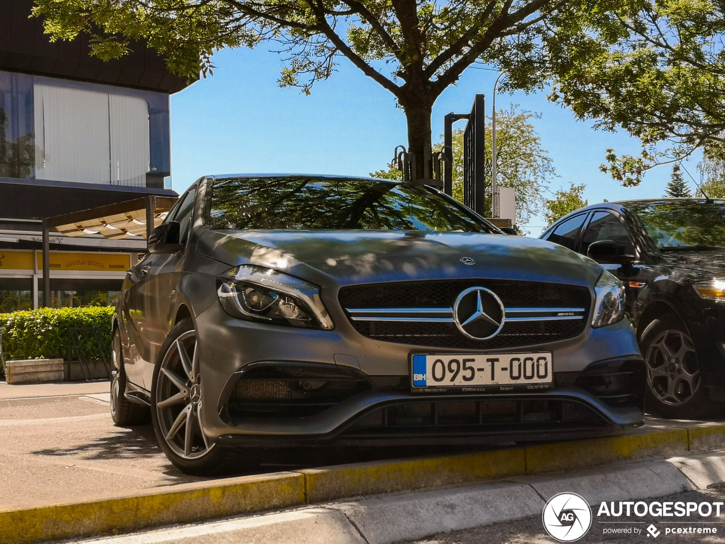 Mercedes-AMG A 45 W176 2015