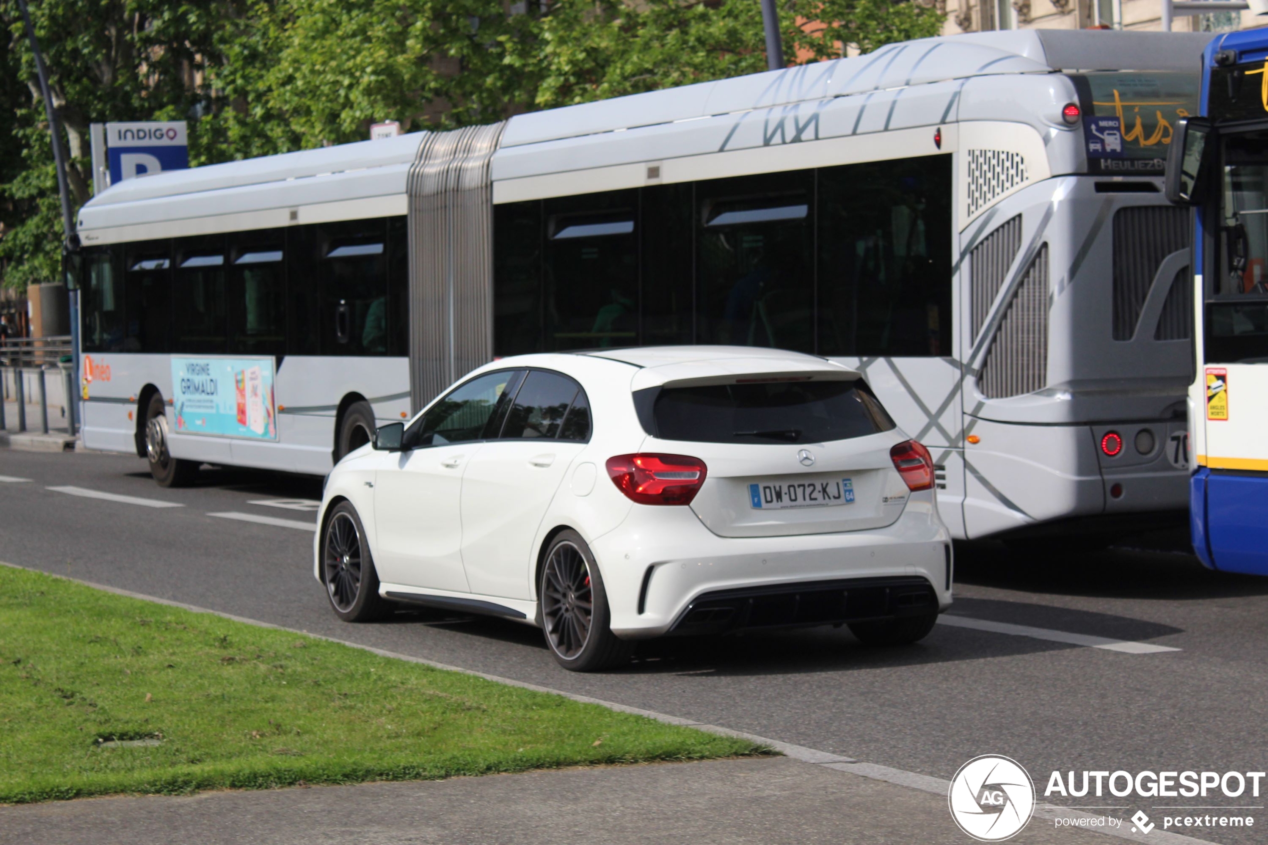 Mercedes-AMG A 45 W176 2015