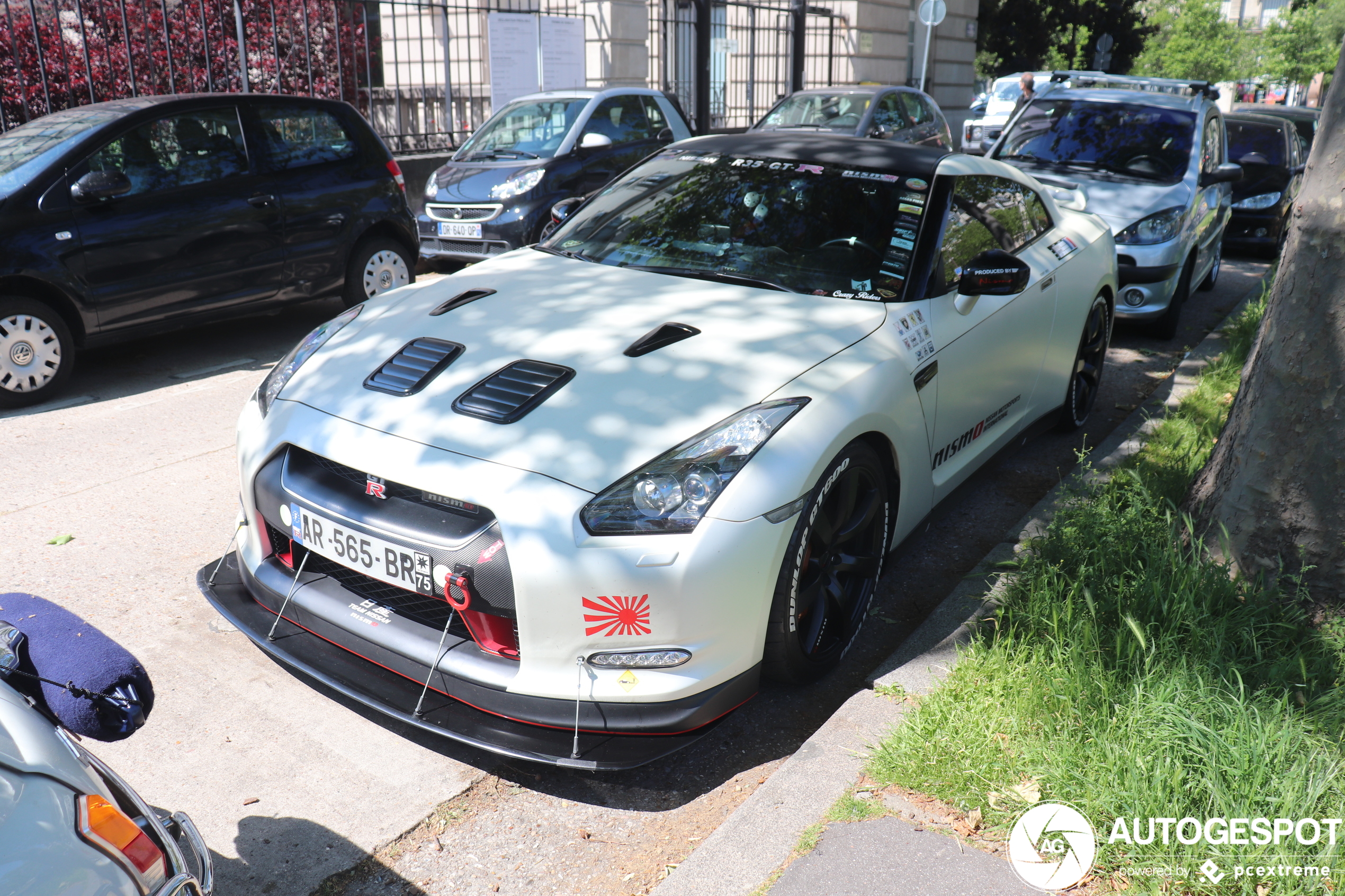 Nissan GT-R