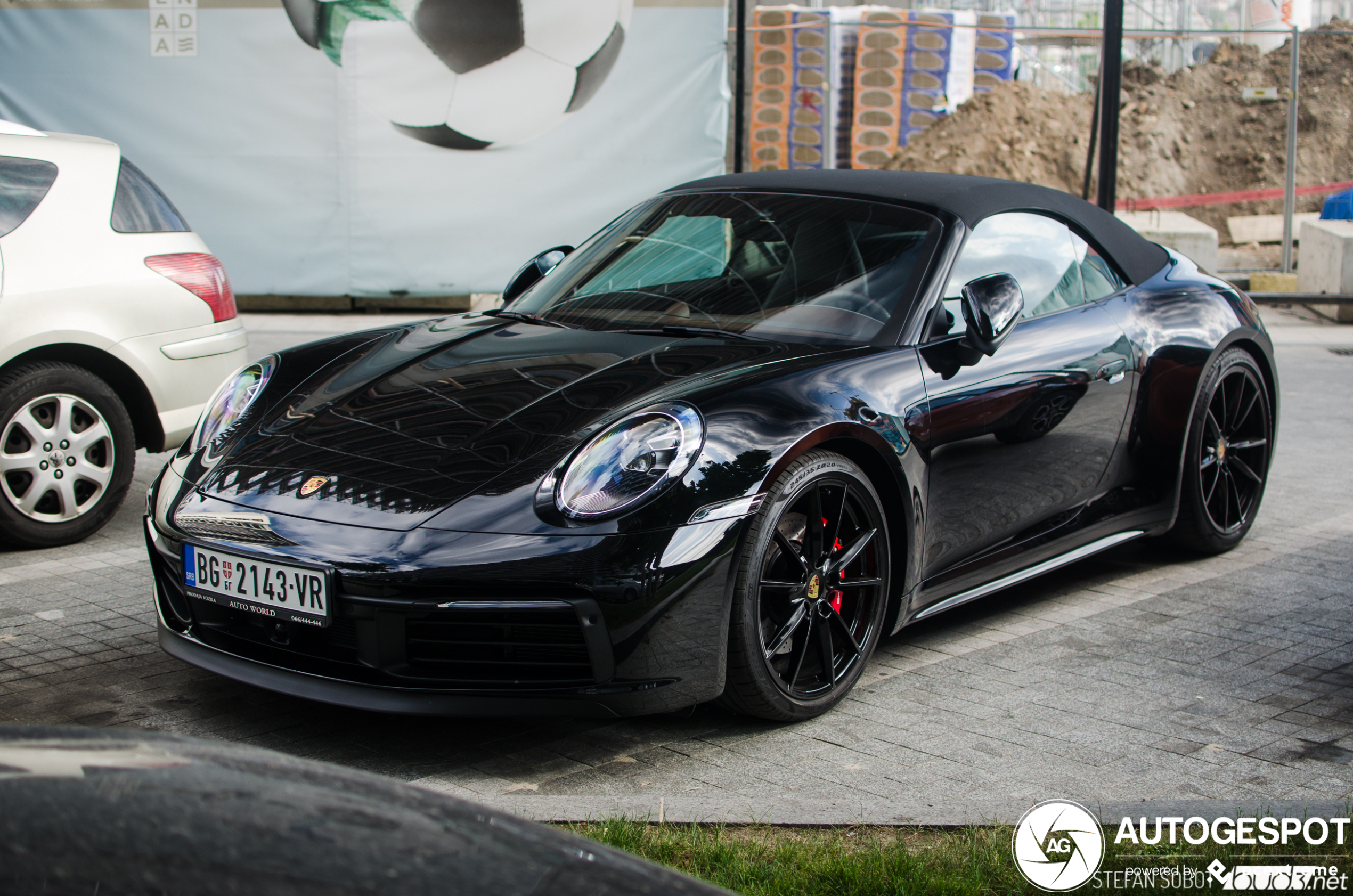 Porsche 992 Carrera 4S Cabriolet