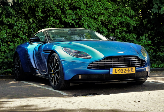 Aston Martin DB11 V8 Volante