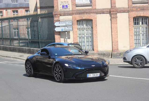 Aston Martin V8 Vantage 2018