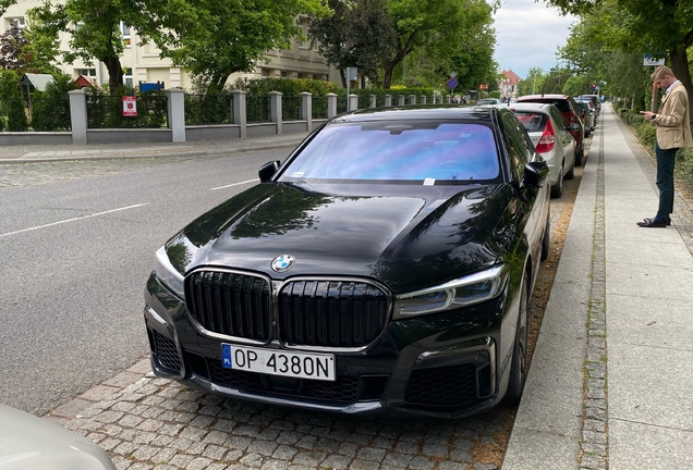 BMW M760Li xDrive 2019