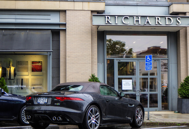 Jaguar F-TYPE R AWD Convertible