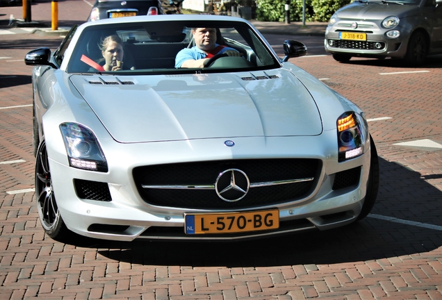 Mercedes-Benz SLS AMG GT Roadster