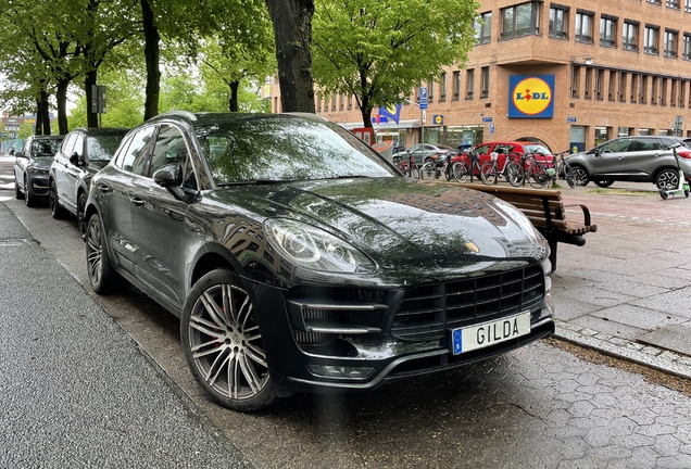 Porsche 95B Macan Turbo