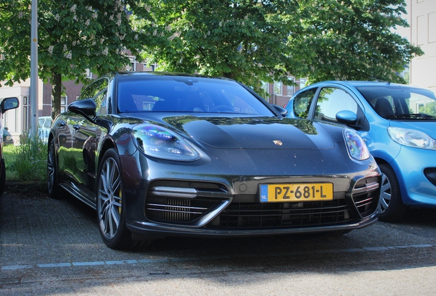 Porsche 971 Panamera Turbo S E-Hybrid Executive