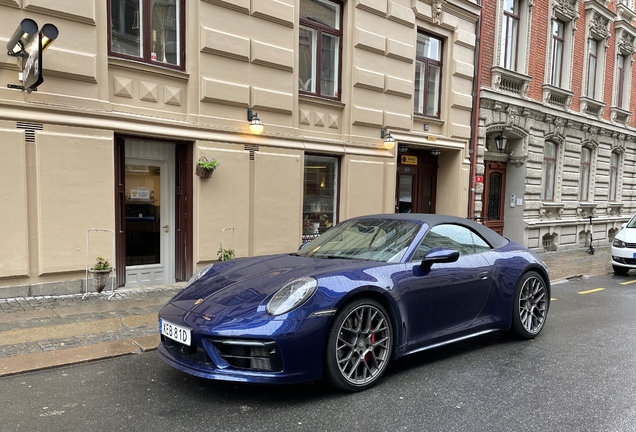 Porsche 992 Carrera 4S Cabriolet