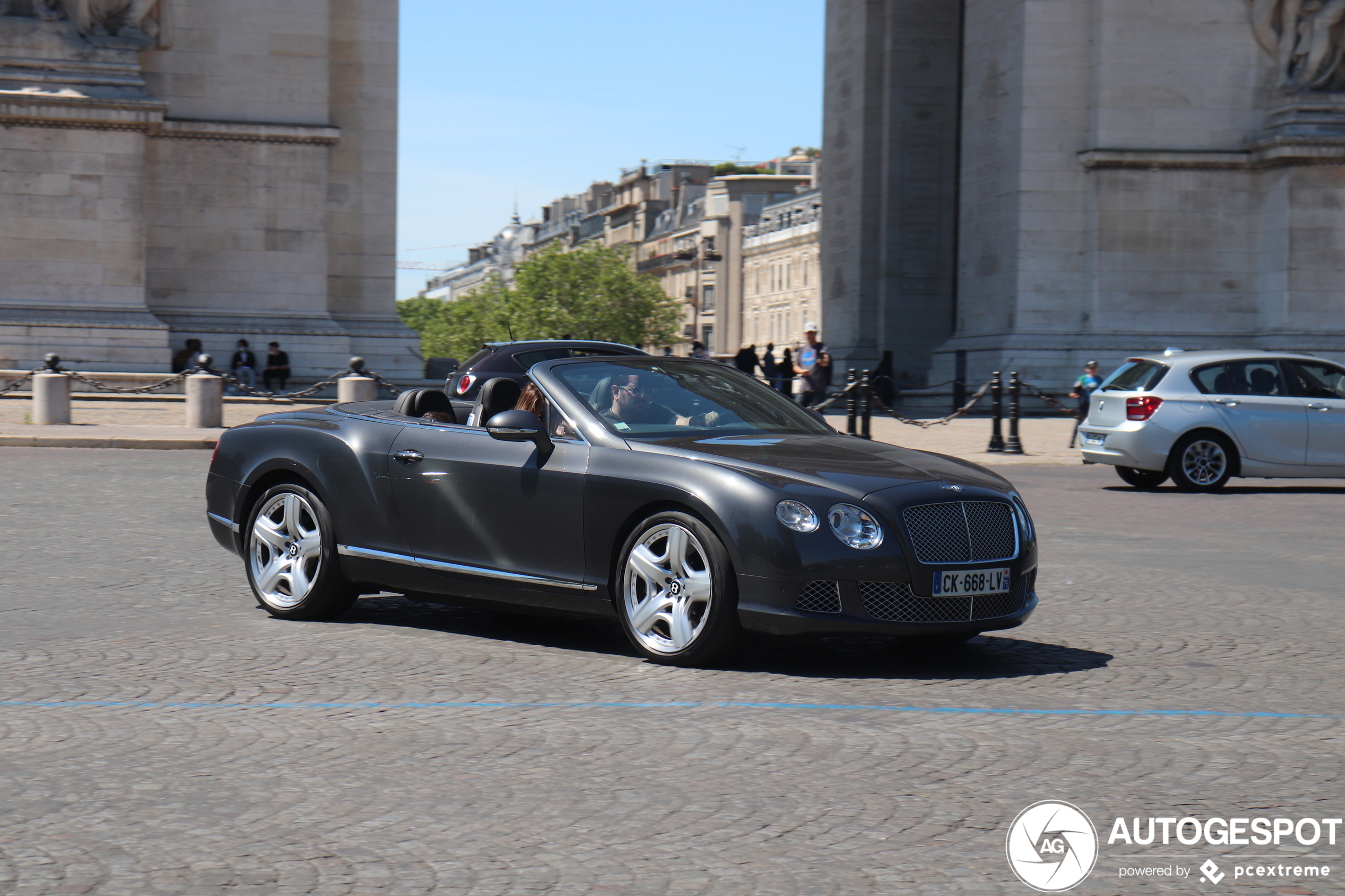 Bentley Continental GTC 2012