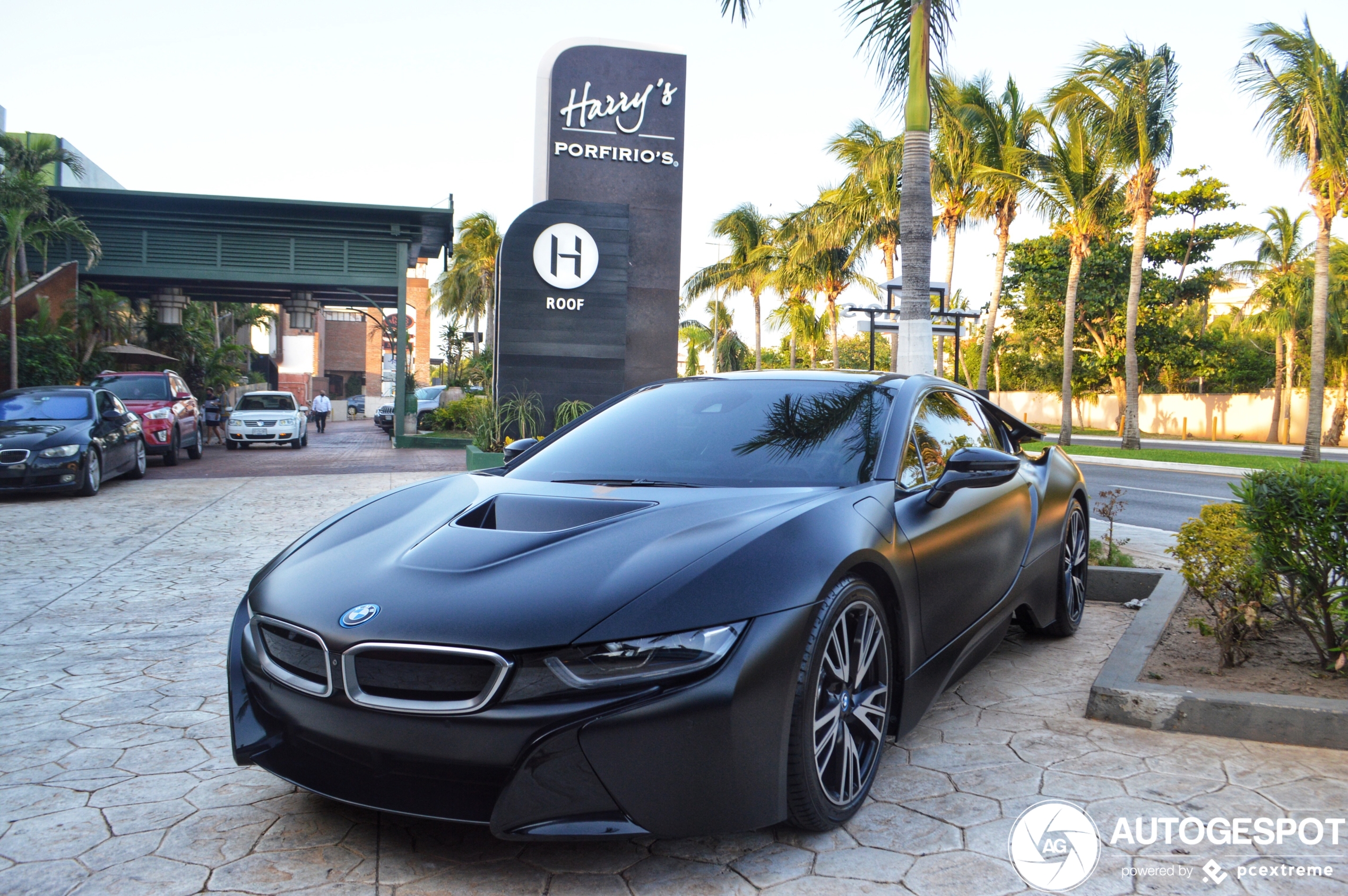 BMW i8 Protonic Frozen Black Edition