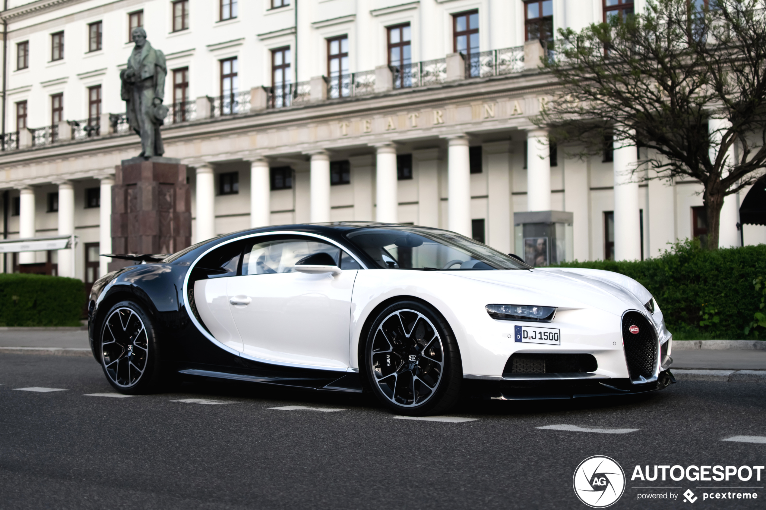 Bugatti Chiron   20 May 20   Autogespot