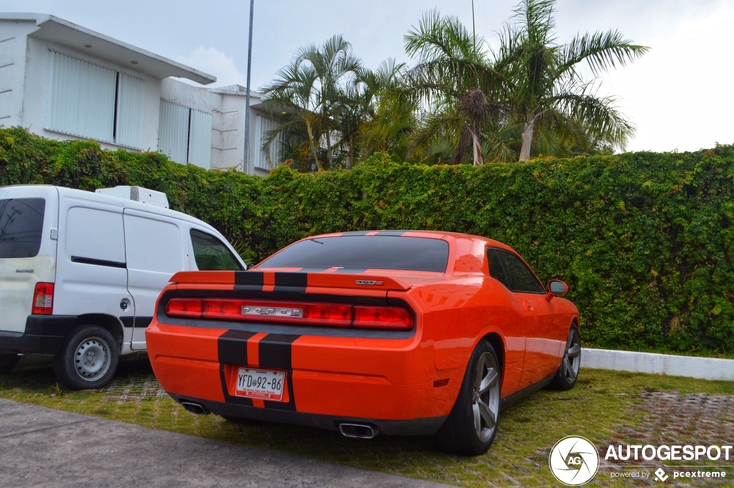 Dodge Challenger SRT-8