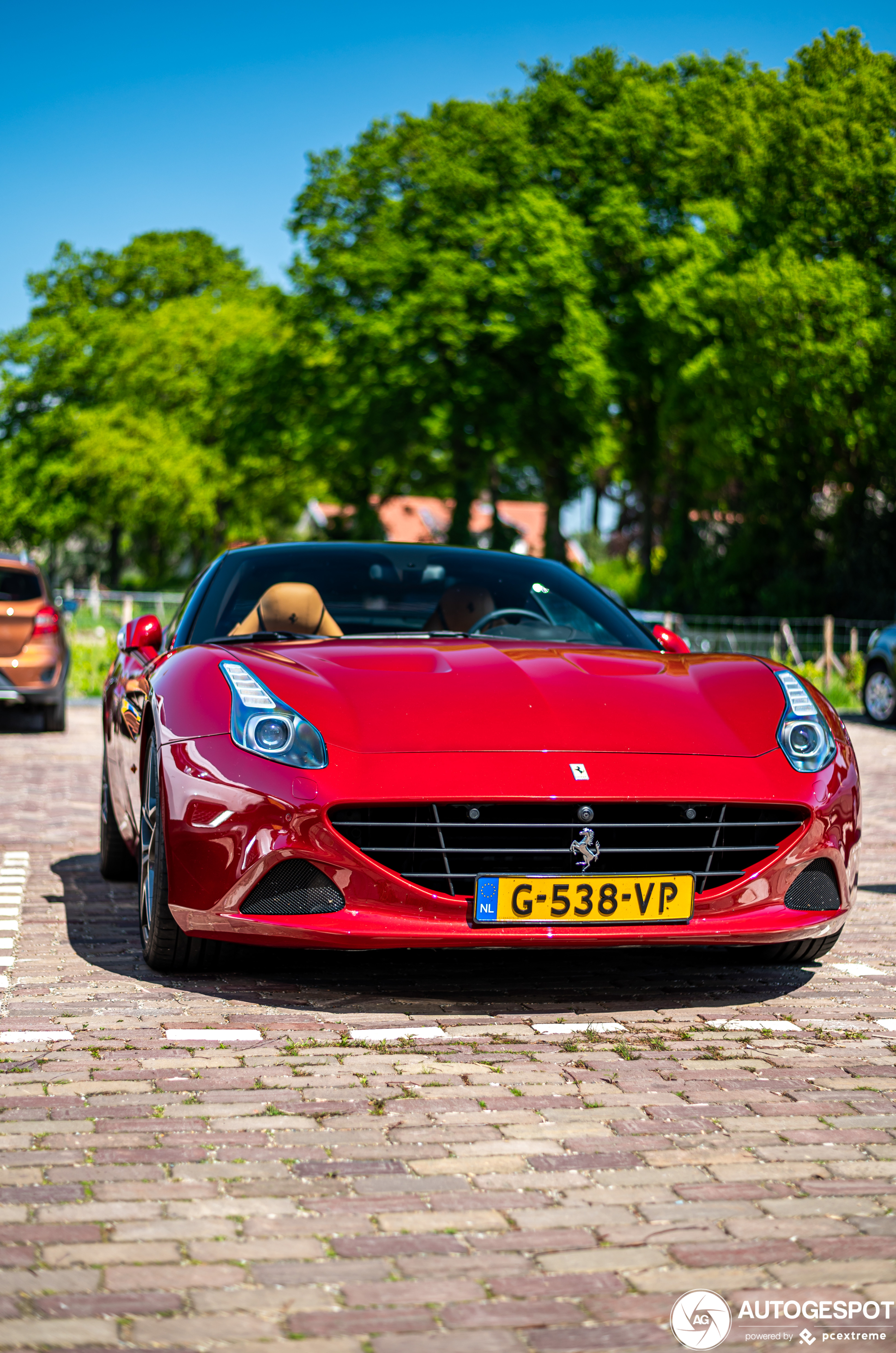 Ferrari California T