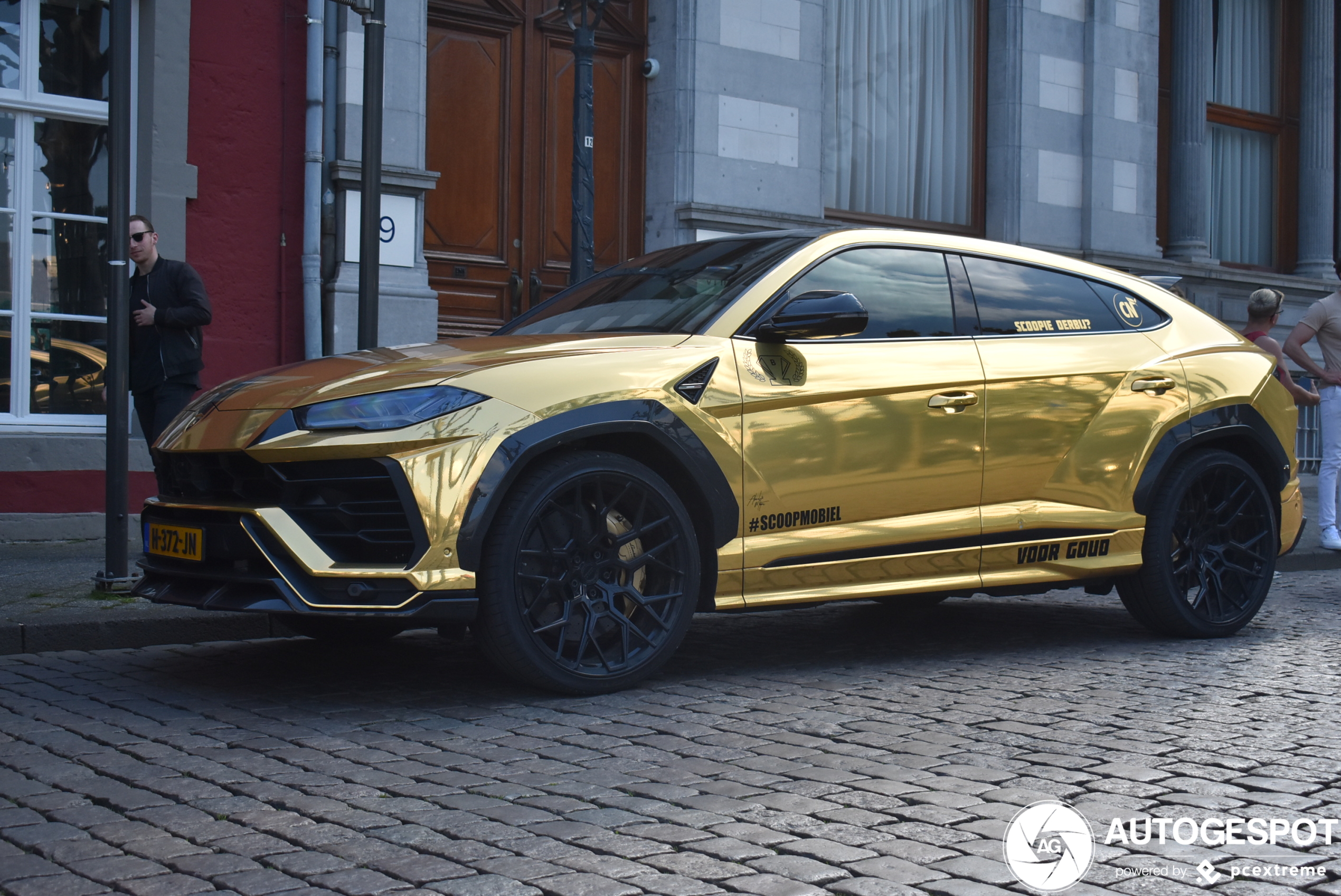 Lamborghini Urus Nero Design