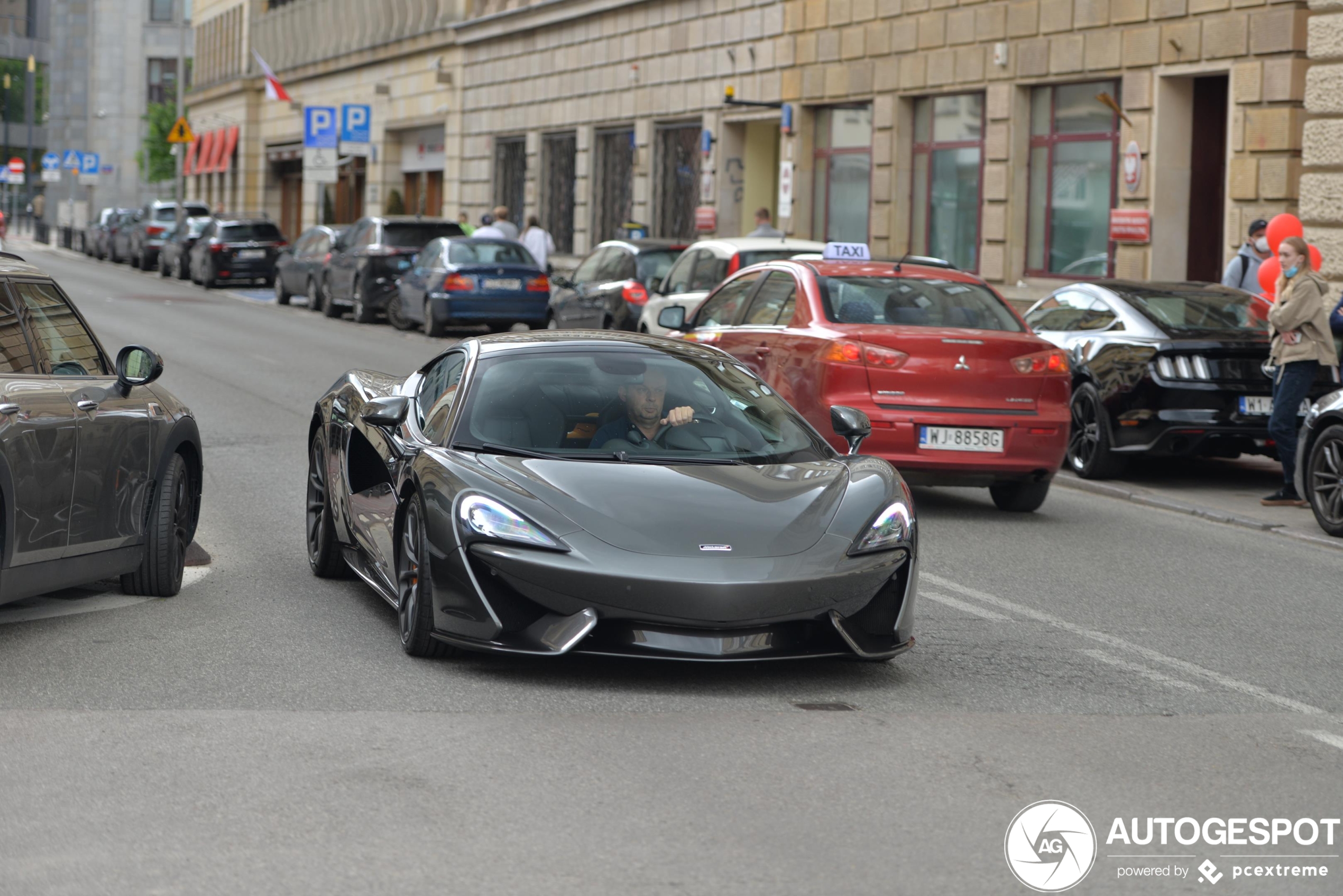 McLaren 570GT