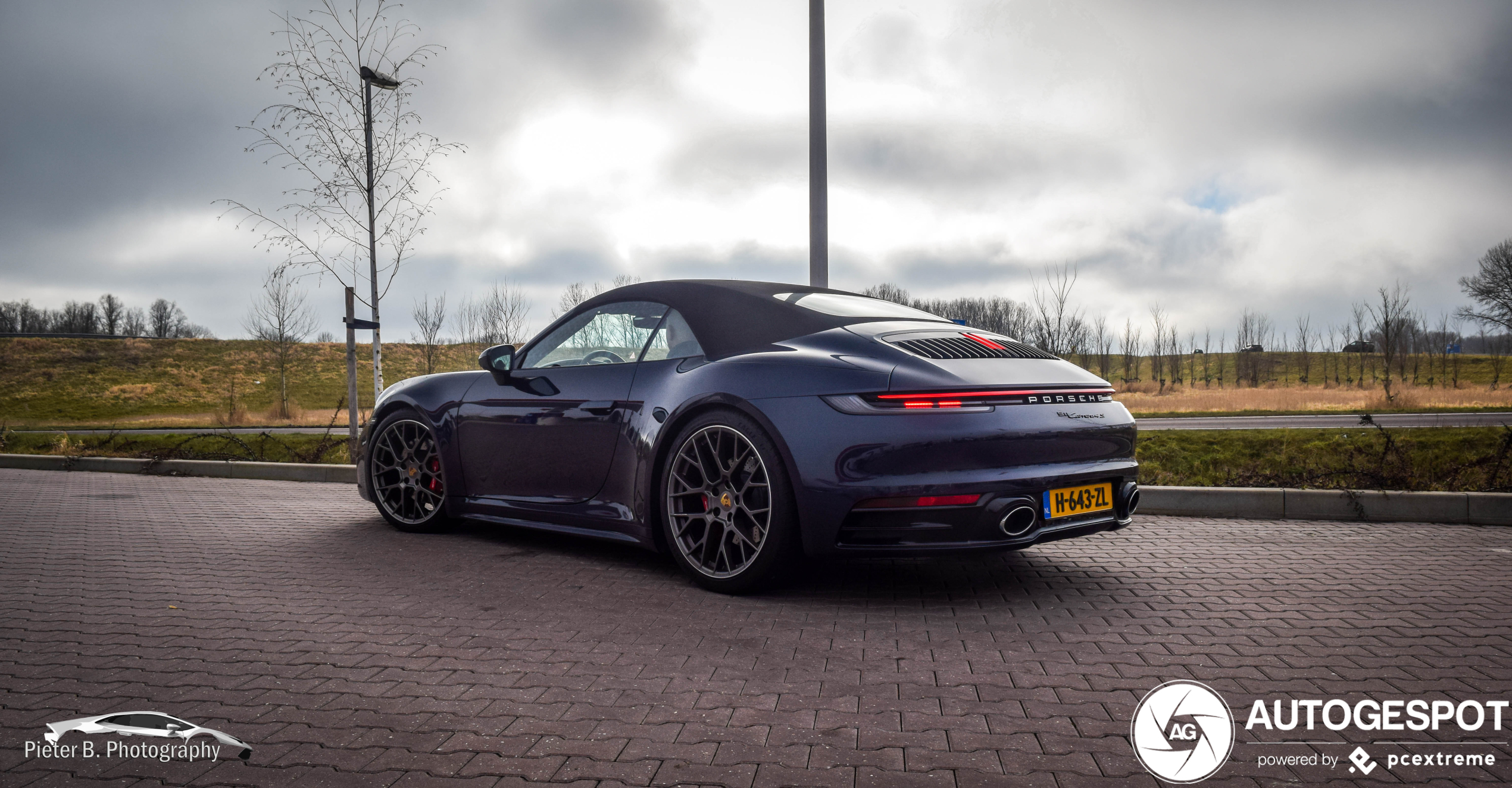 Porsche 992 Carrera 4S Cabriolet