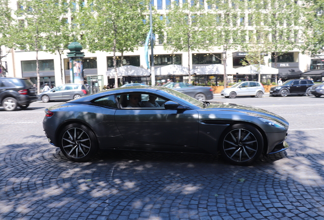 Aston Martin DB11