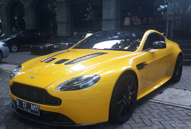 Aston Martin V12 Vantage S