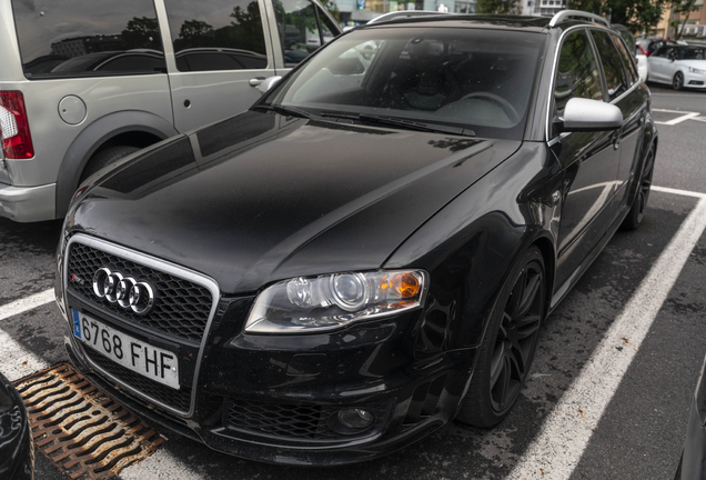 Audi RS4 Avant B7