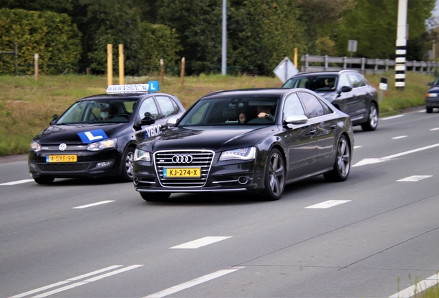 Audi S8 D4