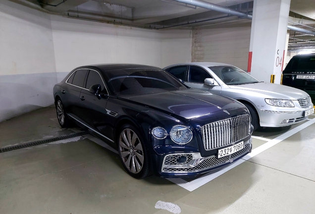 Bentley Flying Spur V8 2021