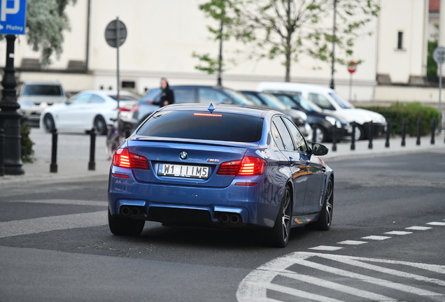 BMW M5 F10 2011