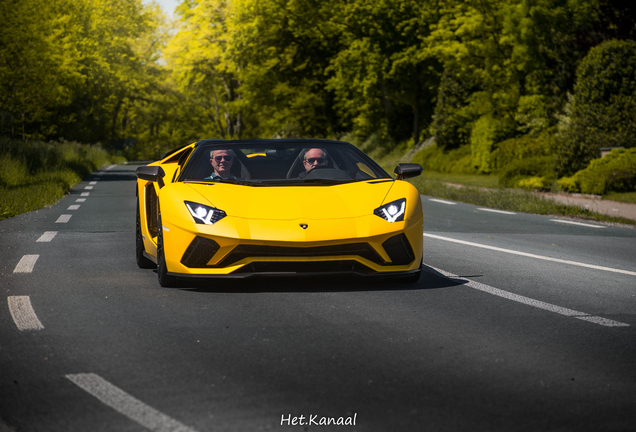 Lamborghini Aventador S LP740-4 Roadster