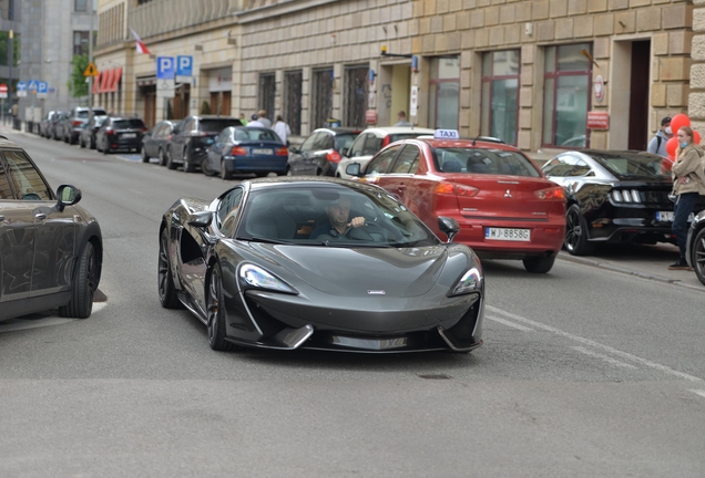 McLaren 570GT