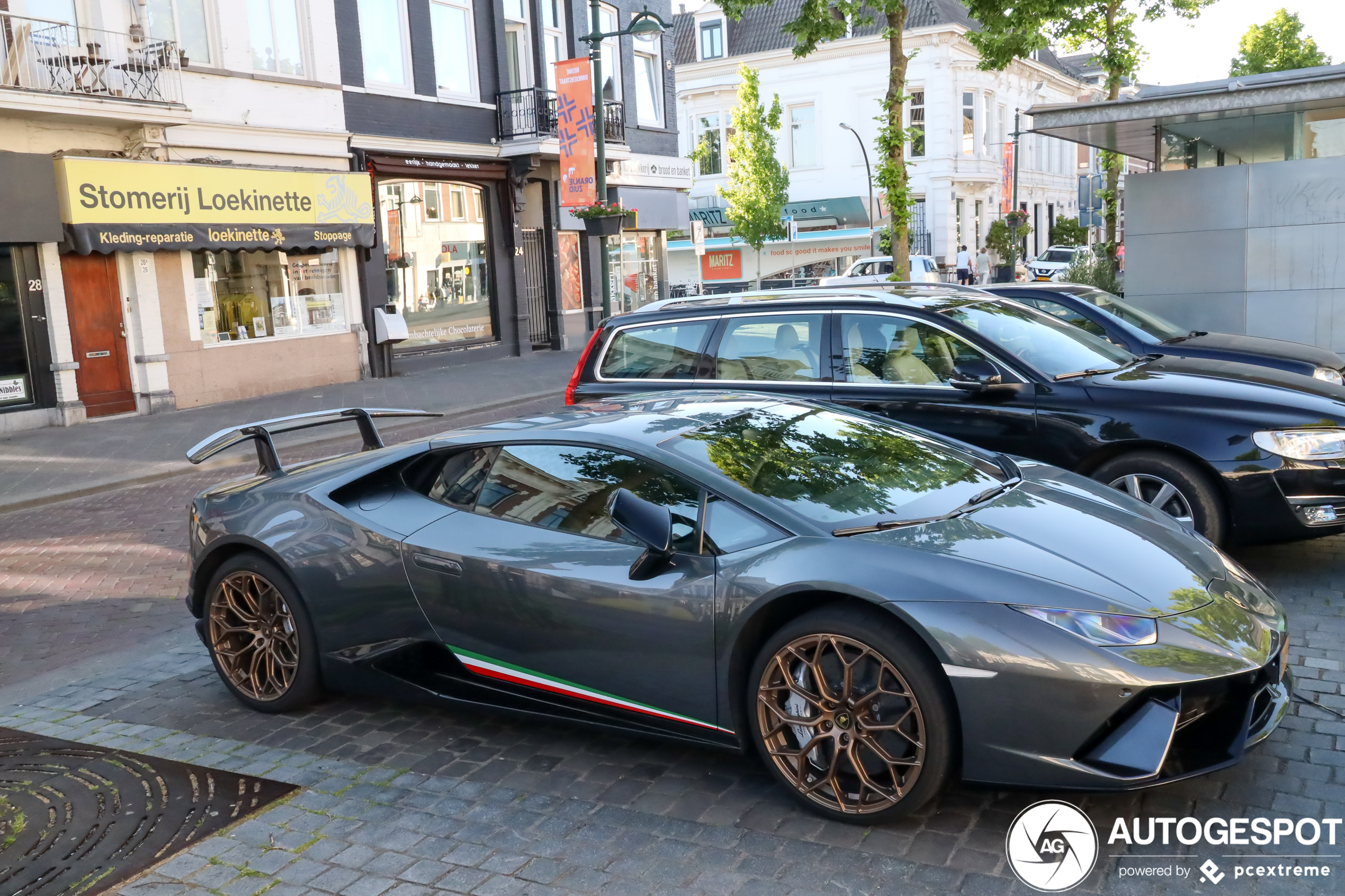 Lamborghini Huracán LP640-4 Performante