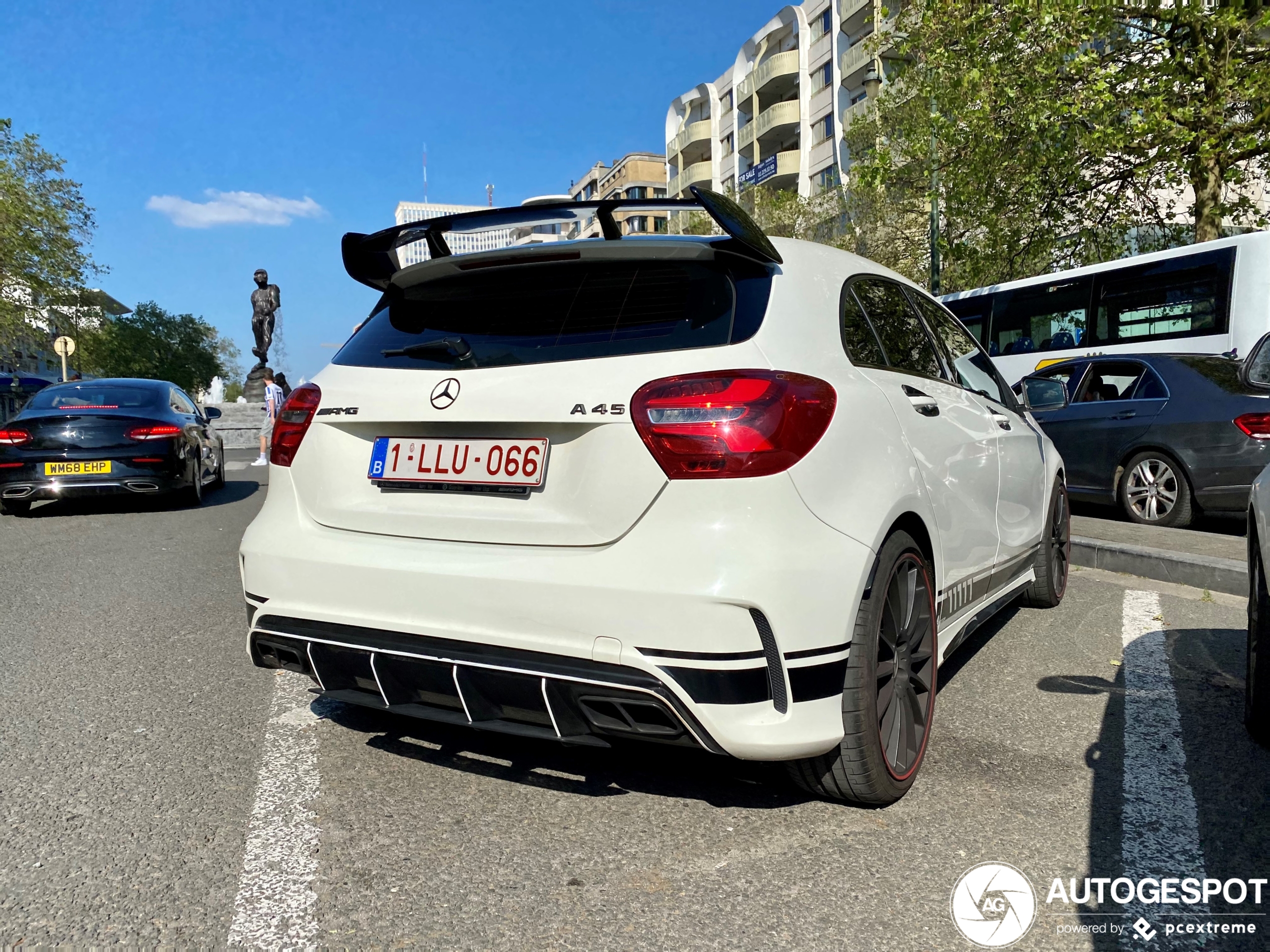 Mercedes-AMG A 45 W176 2015