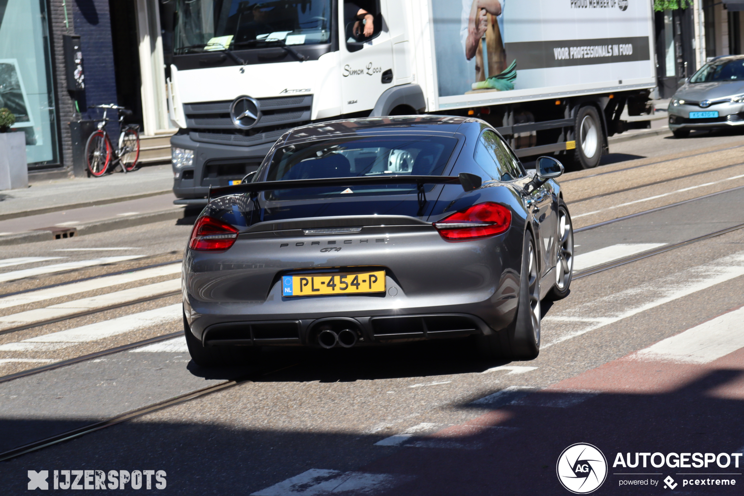 Porsche 981 Cayman GT4