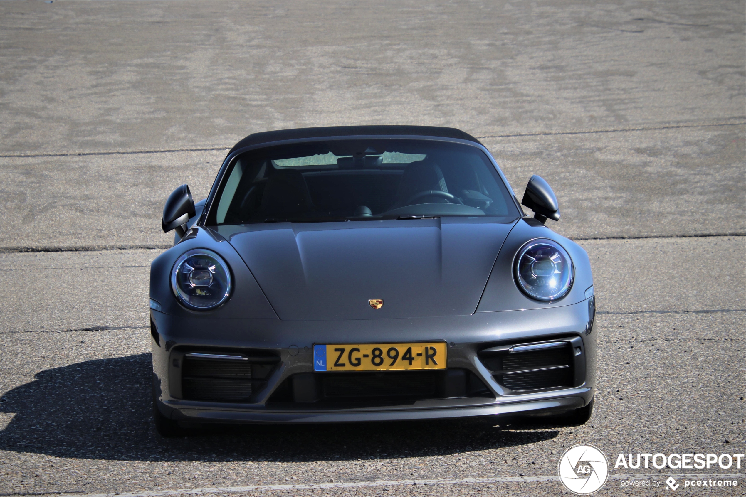 Porsche 992 Carrera 4S Cabriolet