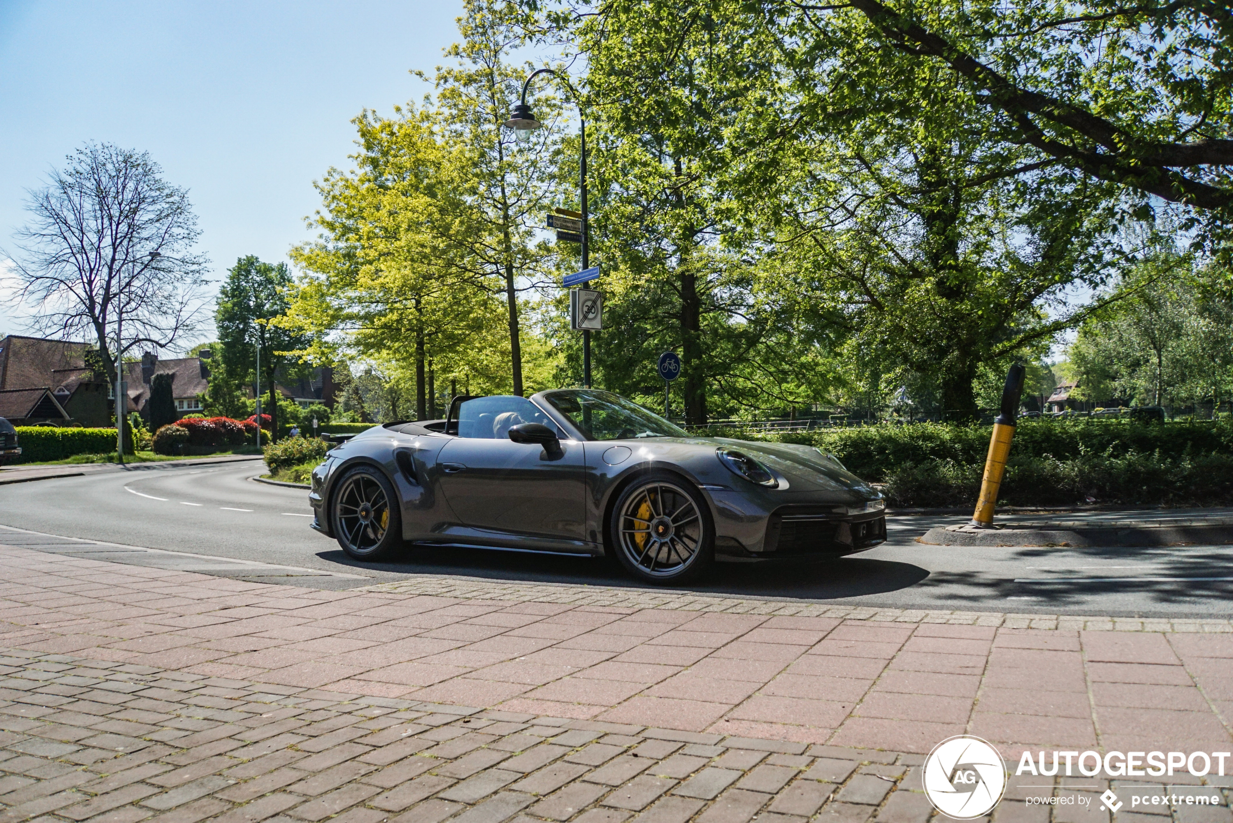 Porsche 992 Turbo S Cabriolet