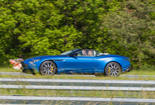 Aston Martin DB11 V8 Volante