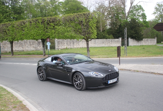 Aston Martin V8 Vantage S