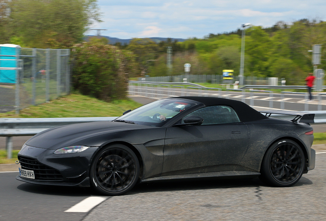 Aston Martin V8 Vantage Formula 1 Edition Roadster