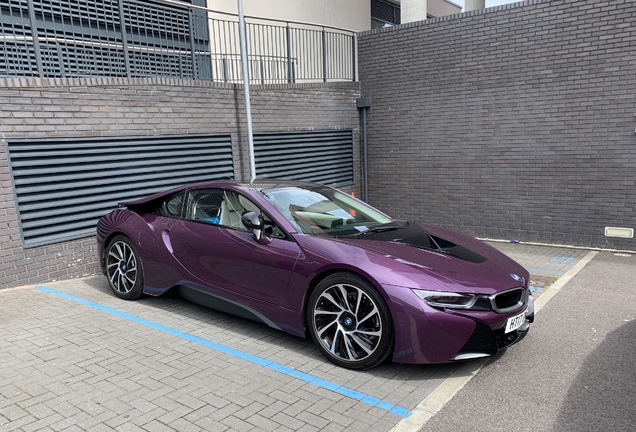 BMW i8