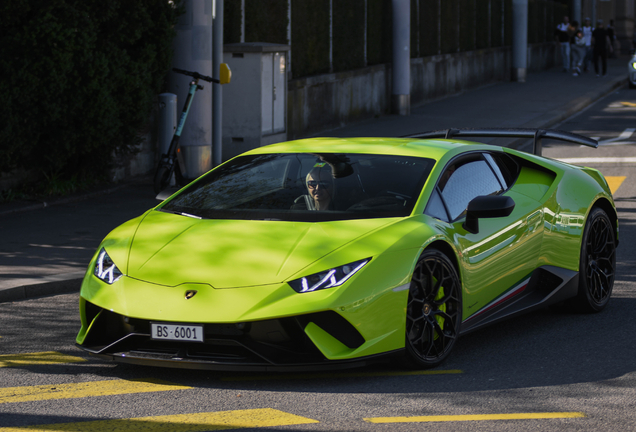 Lamborghini Huracán LP640-4 Performante