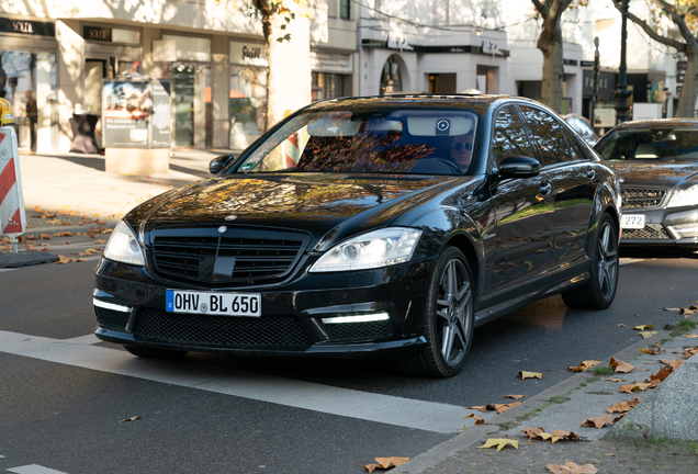 Mercedes-Benz S 65 AMG V221 2010