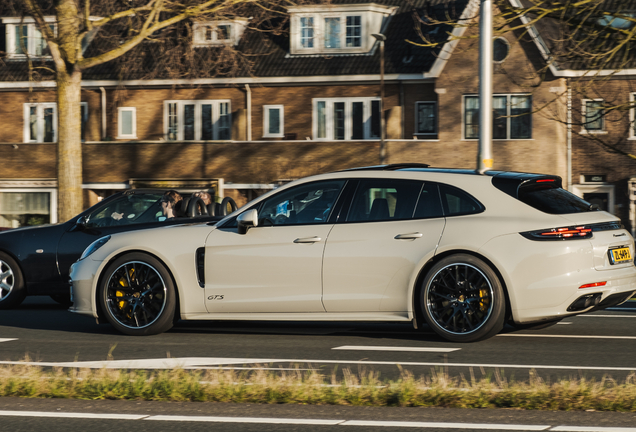 Porsche 971 Panamera GTS Sport Turismo