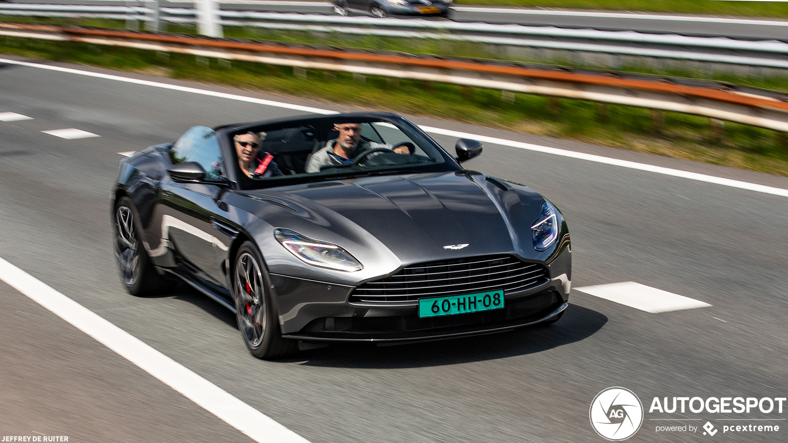 Aston Martin DB11 V8 Volante