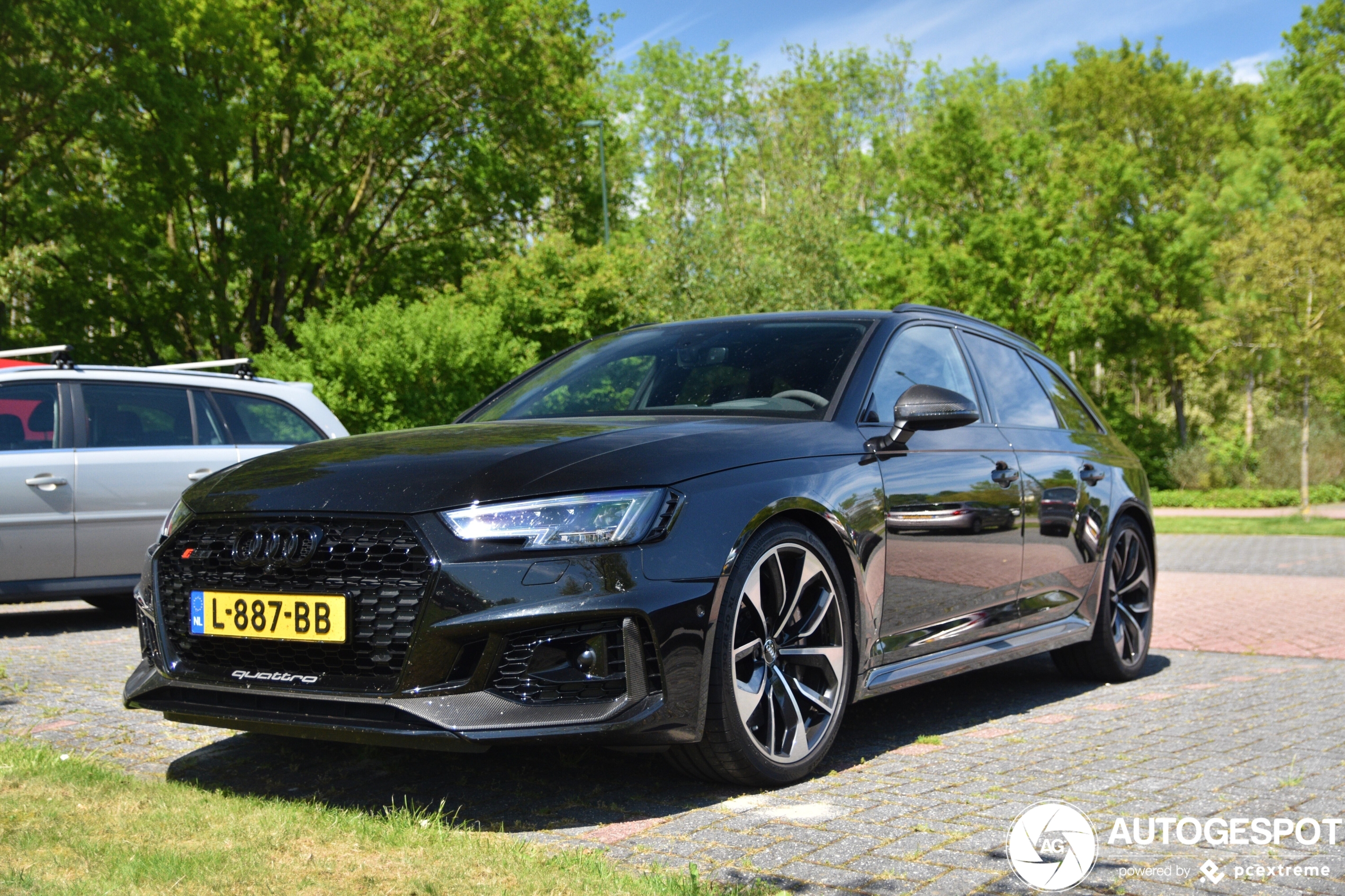 Audi RS4 Avant B9