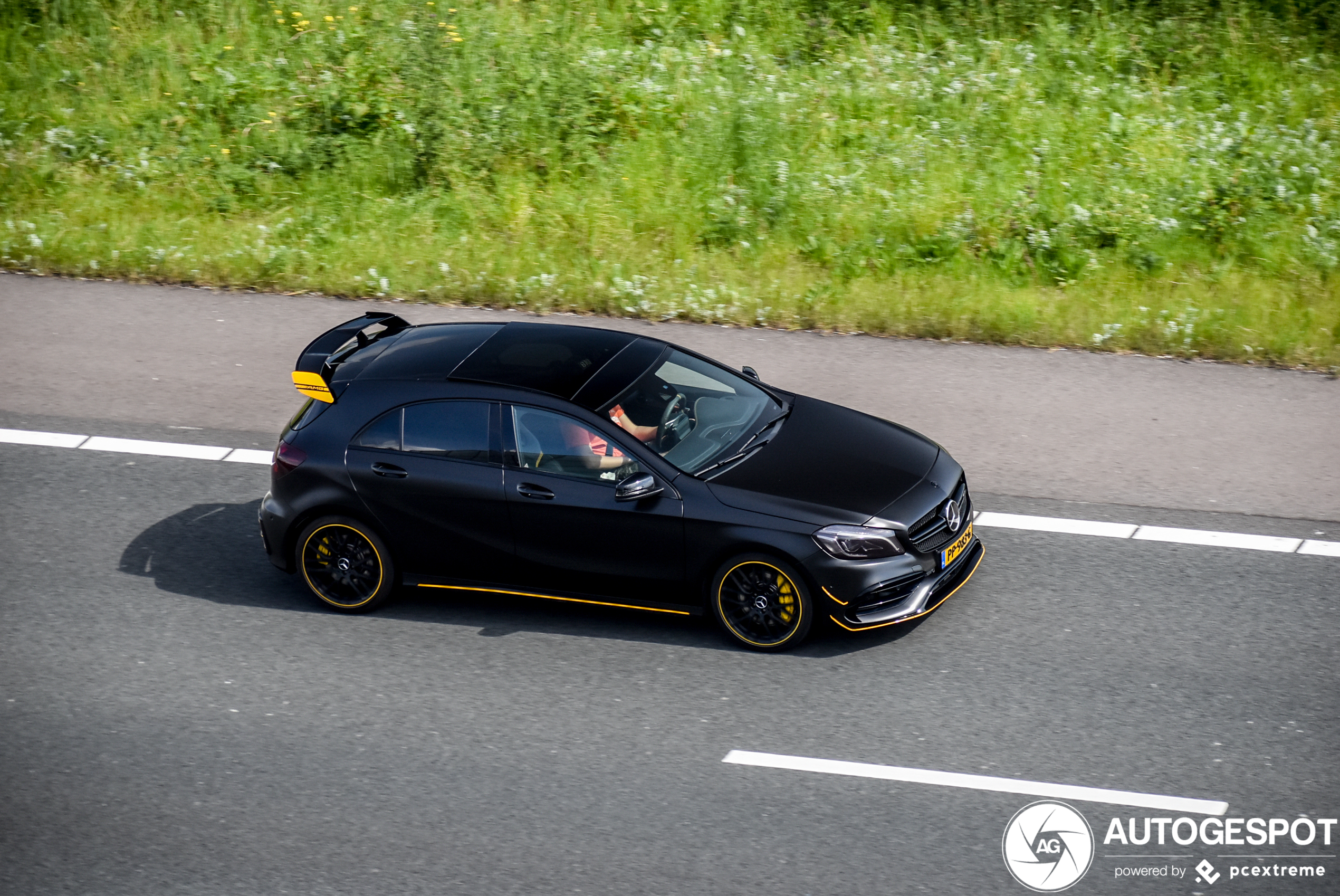 Mercedes-AMG A 45 W176 Yellow Night Edition