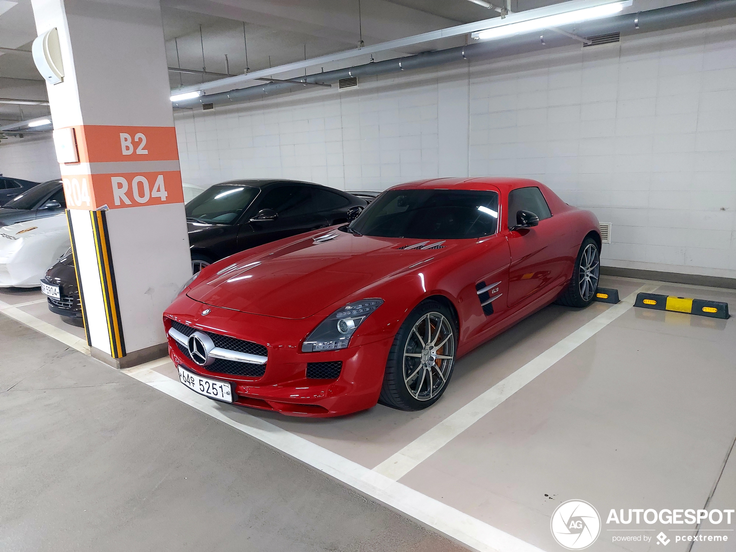 Mercedes-Benz SLS AMG