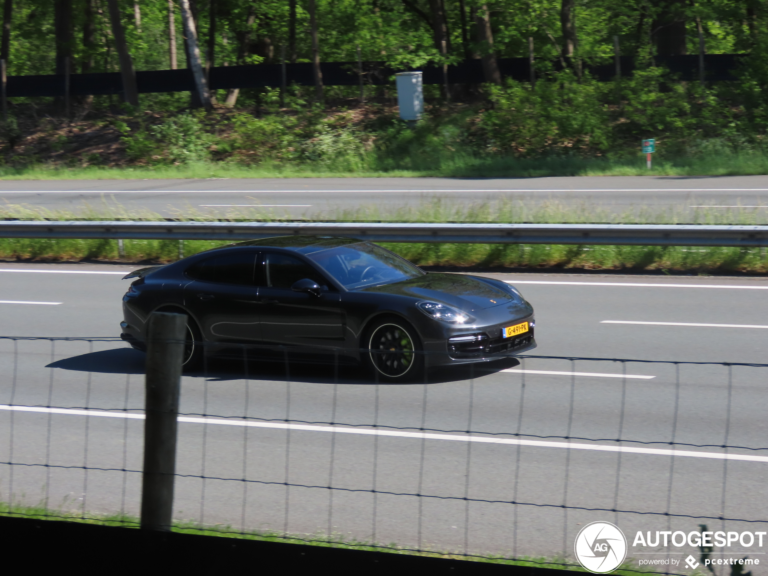 Porsche 971 Panamera Turbo S E-Hybrid